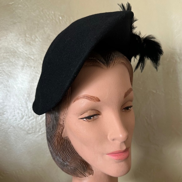 CHIC 1930s\' BLACK FELT \